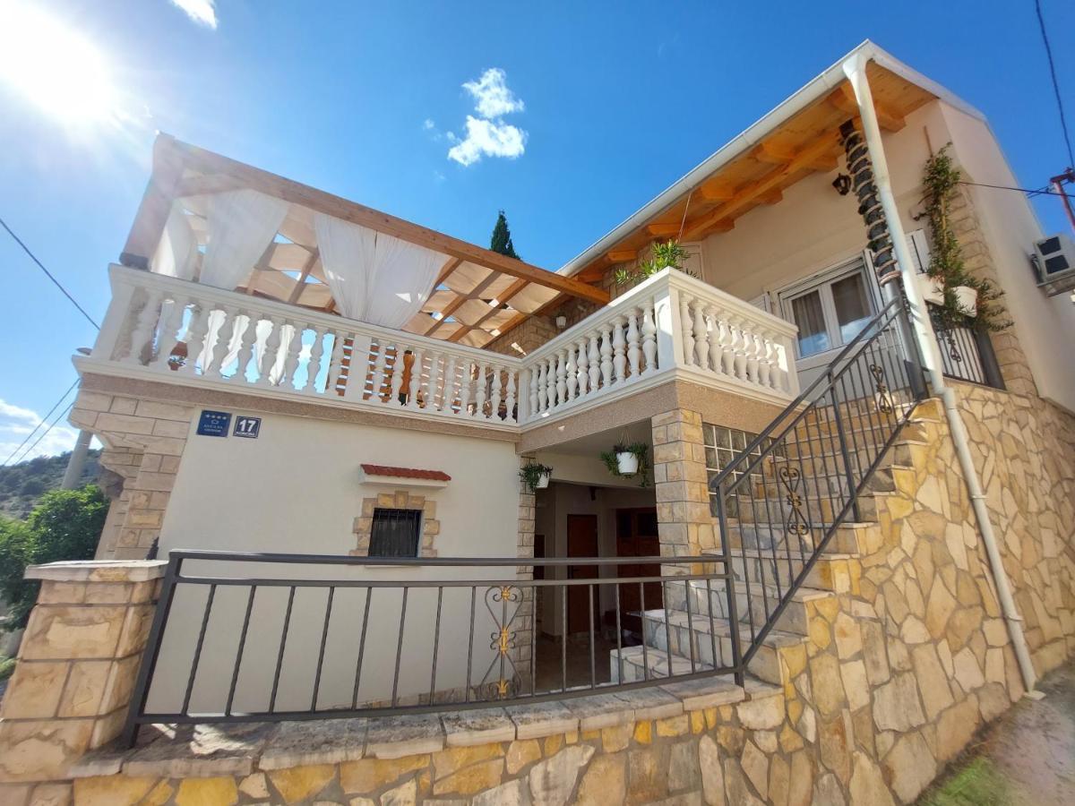 Holiday Home Peran Grebaštica Eksteriør billede