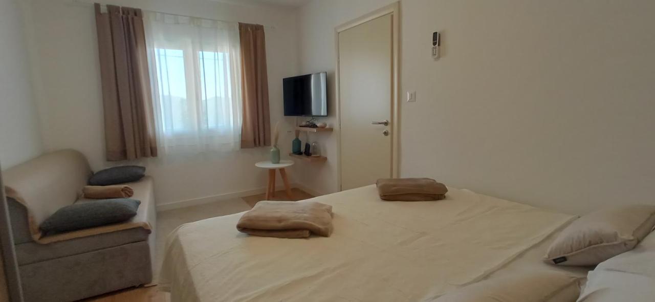 Holiday Home Peran Grebaštica Eksteriør billede