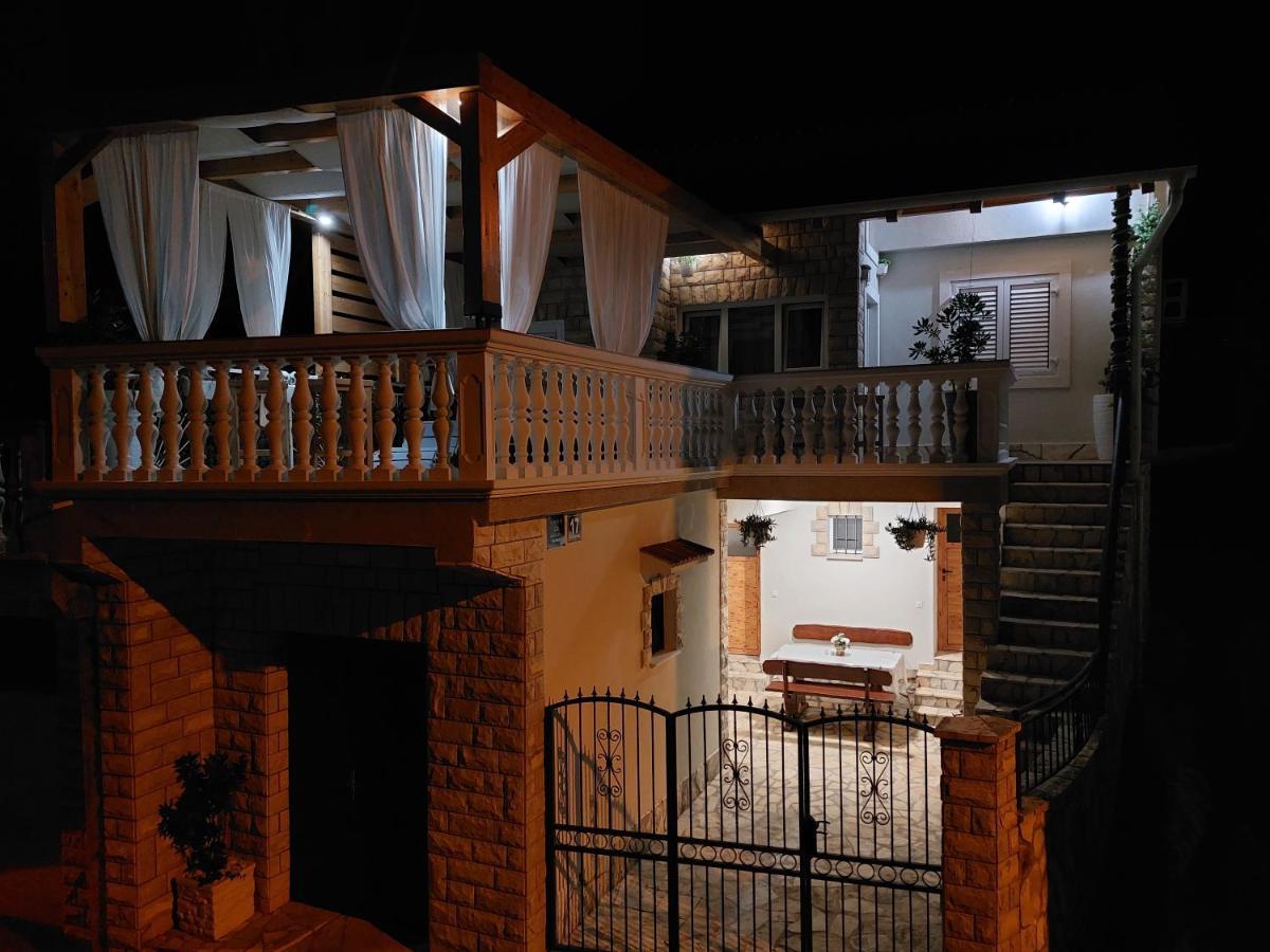 Holiday Home Peran Grebaštica Eksteriør billede