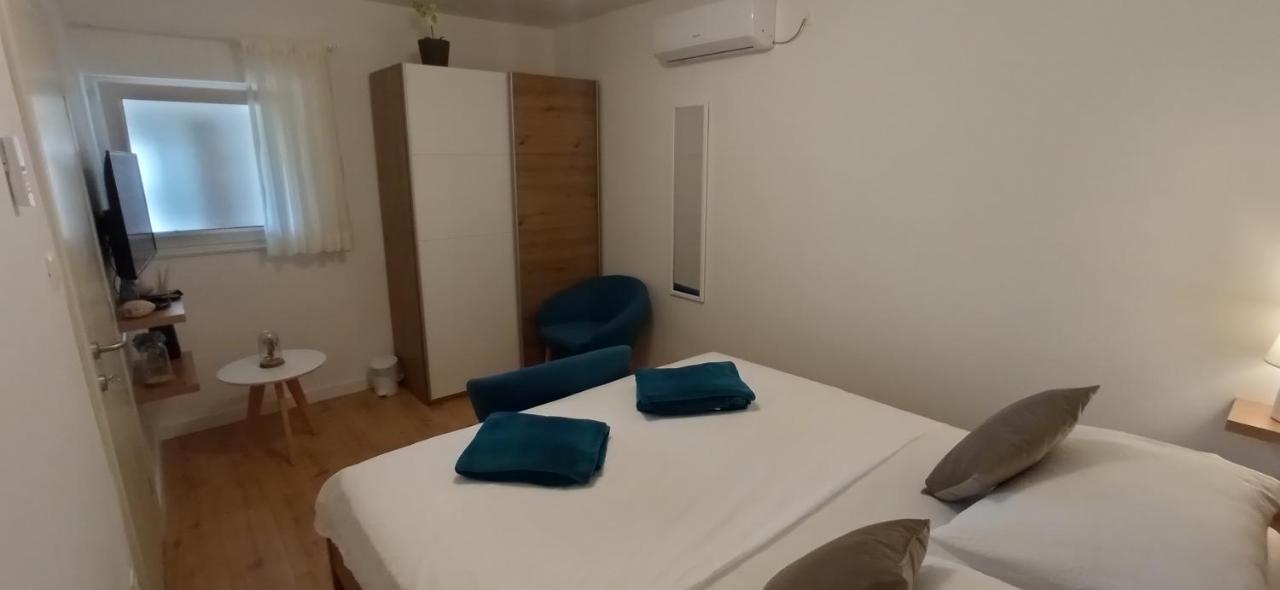 Holiday Home Peran Grebaštica Eksteriør billede