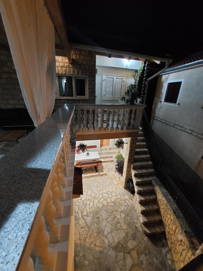 Holiday Home Peran Grebaštica Eksteriør billede